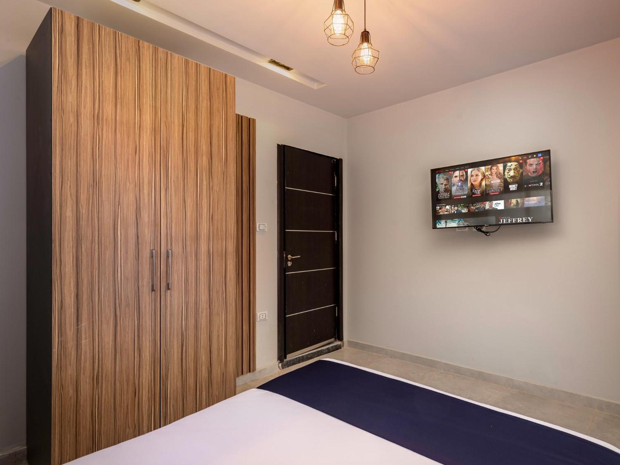 Travelholic Residence Golden Gates Kairo Bagian luar foto